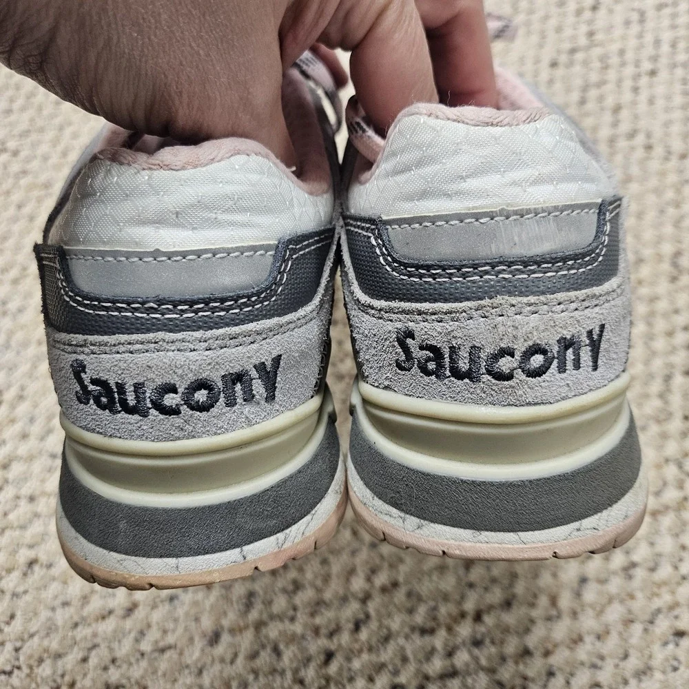 Saucony‎ Courageous TR Shoes Sneakers Classic Women's Size 10 White Gray Pink